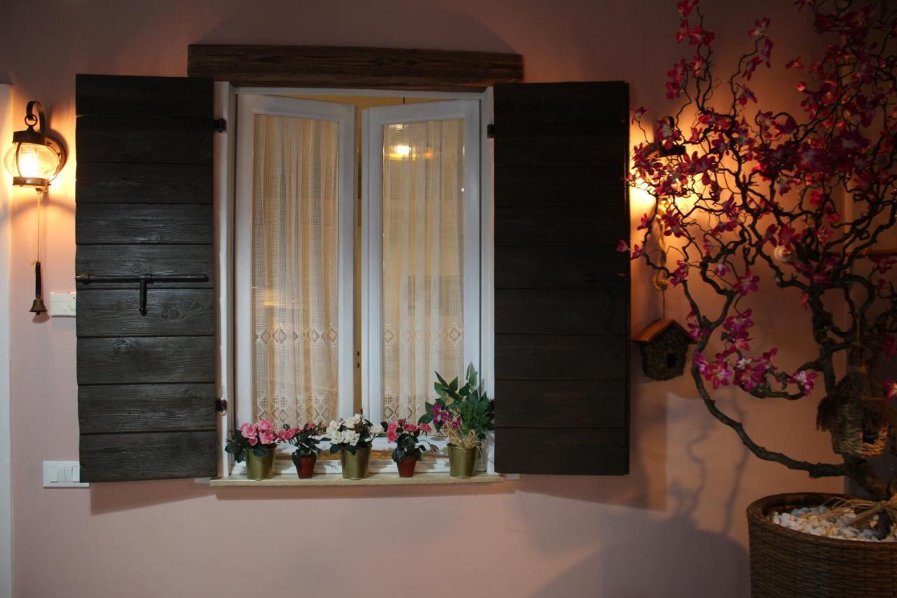 Appartamento Balcone Fiorito Fonzolo Exterior photo